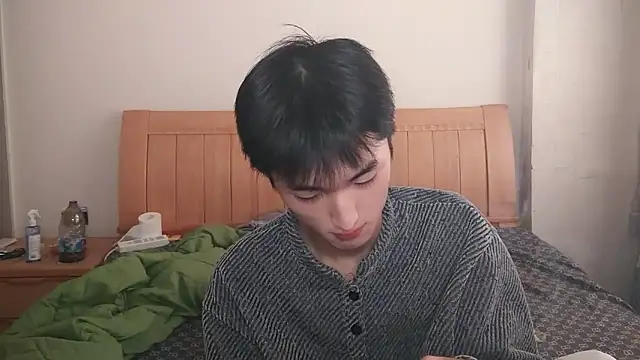 N228 online show from 12.21.25