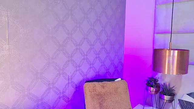 Arianaa Gray online show from 12.15.25