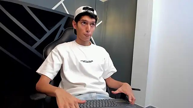 Niick Carter online show from 11.10.25