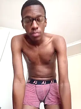 Snapshot of KuroShinobi43 chatting on 11.06.25 KuroShinobi43 online show from 11.06.25