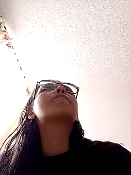 Snapshot of Macarena-2 chatting on 11.03.25 Macarena-2 online show from 11.03.25