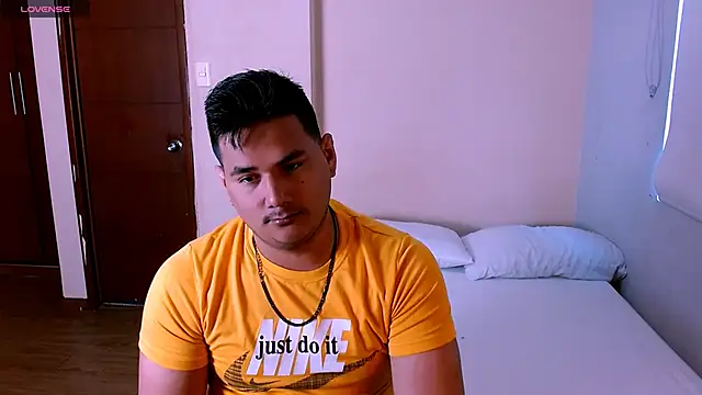 Snapshot of KingMoreno1 chatting on 10.30.25 KingMoreno1 online show from 10.30.25