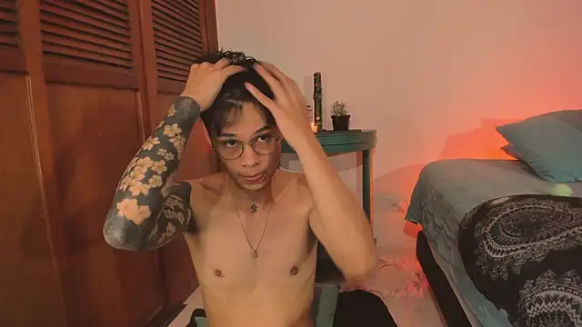 Snapshot of estmonnn chatting on 11.09.25 estmonnn online show from 11.09.25