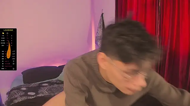 Snapshot of estmonnn chatting on 11.14.25 estmonnn online show from 11.14.25