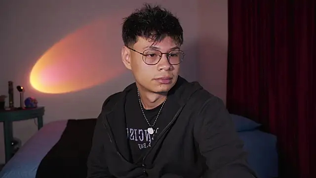 Snapshot of estmonnn chatting on 01.18.26 estmonnn online show from 01.18.26