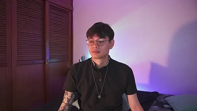 Snapshot of estmonnn chatting on 02.17.26 estmonnn online show from 02.17.26