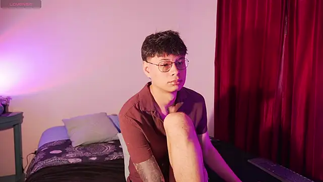 estmonnn online show from 04.13.26