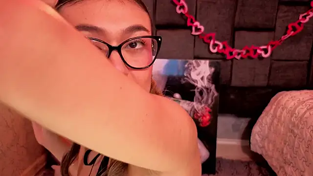 Snapshot of Im-Lola chatting on 02.16.26 Im-Lola online show from 02.16.26