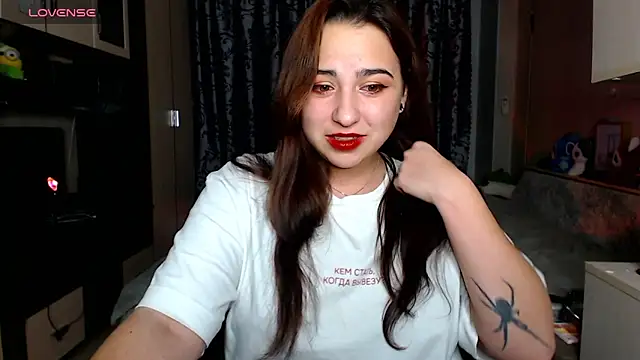 erica  mills online show from 11.04.25