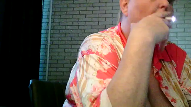 Snapshot of Sylviastar46 chatting on 04.19.26 Sylviastar46 online show from 04.19.26