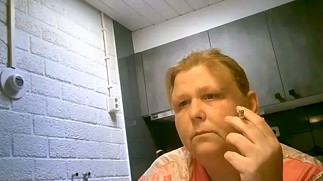 Snapshot of Sylviastar46 chatting on 05.11.26 Sylviastar46 online show from 05.11.26