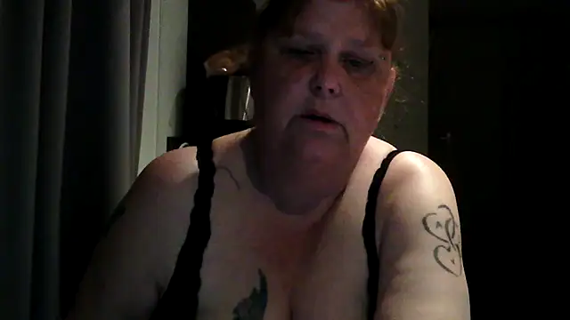 Snapshot of Sylviastar46 chatting on 05.24.26 Sylviastar46 online show from 05.24.26