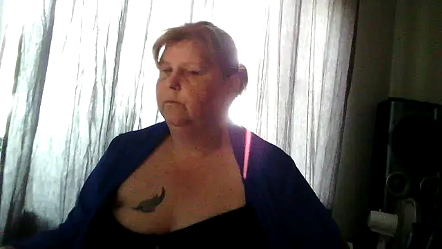 Snapshot of Sylviastar46 chatting on 06.07.26 Sylviastar46 online show from 06.07.26