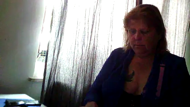 Snapshot of Sylviastar46 chatting on 06.08.26 Sylviastar46 online show from 06.08.26