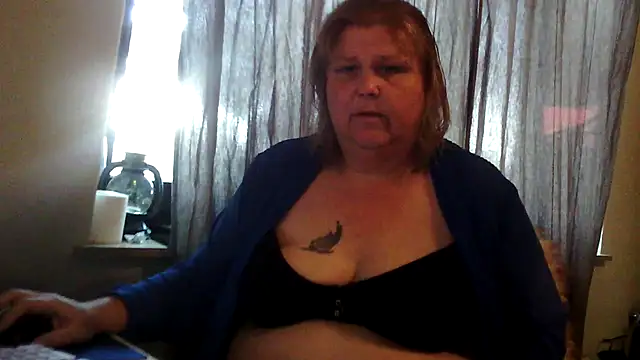Snapshot of Sylviastar46 chatting on 06.09.26 Sylviastar46 online show from 06.09.26