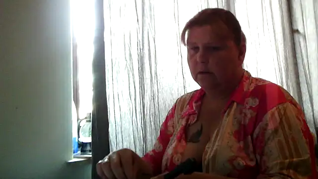 Snapshot of Sylviastar46 chatting on 06.21.26 Sylviastar46 online show from 06.21.26