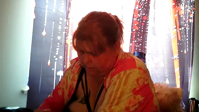 Snapshot of Sylviastar46 chatting on 06.29.26 Sylviastar46 online show from 06.29.26