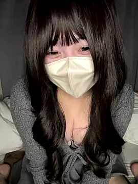 Snapshot of _ame_m chatting on 11.30.25 ame m online show from 11.30.25