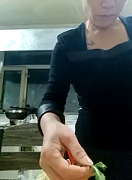 aniani11 online show from 11.17.25