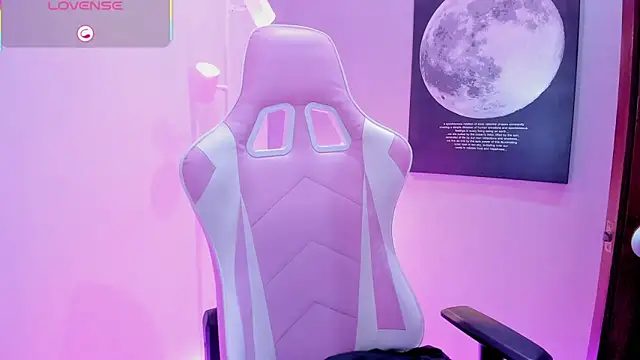 Snapshot of KaylaPrince_ chatting on 11.06.25 KaylaPrince online show from 11.06.25