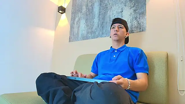 NOHA CRAYG online show from 11.04.25