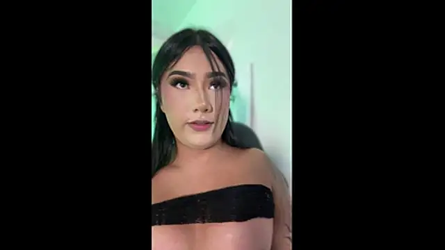 Snapshot of Vale_prado chatting on 05.30.26 Vale prado online show from 05.30.26