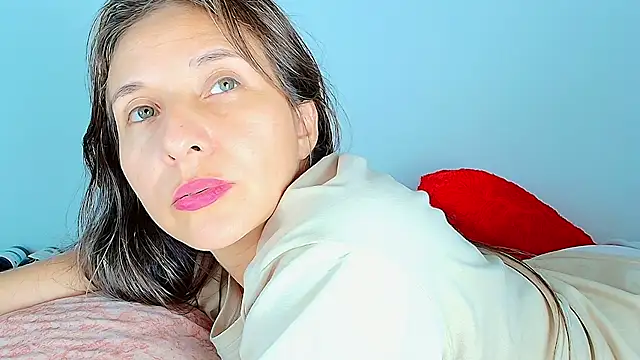 alana pink95 online show from 03.11.26