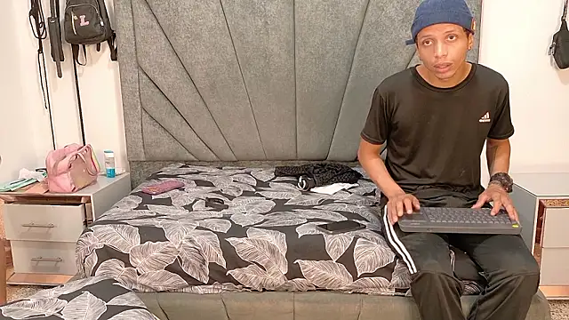 DamianandEva online show from 02.04.26