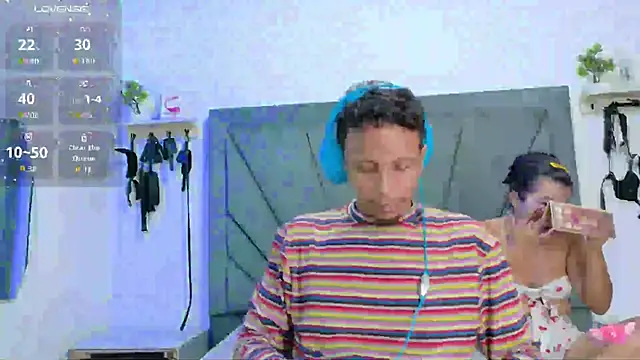 Snapshot of DamianandEva chatting on 04.24.26 DamianandEva online show from 04.24.26