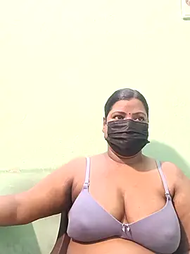 Snapshot of tamil_Nithya_J chatting on 05.01.26 tamil Nithya J online show from 05.01.26