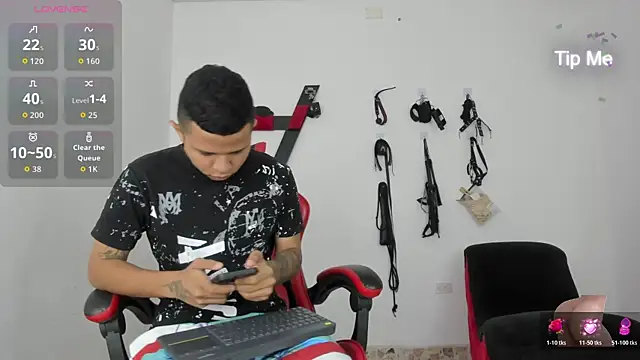 Steven19 LatinBoy online show from 11.14.25