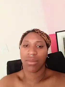 Snapshot of EvonyFoxxx chatting on 07.19.26 EvonyFoxxx online show from 07.19.26