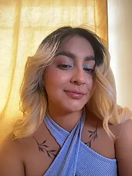 Elina Hills online show from 03.25.26