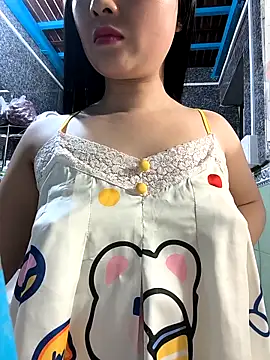 Snapshot of Okleotina9 chatting on 04.14.26 Okleotina9 online show from 04.14.26