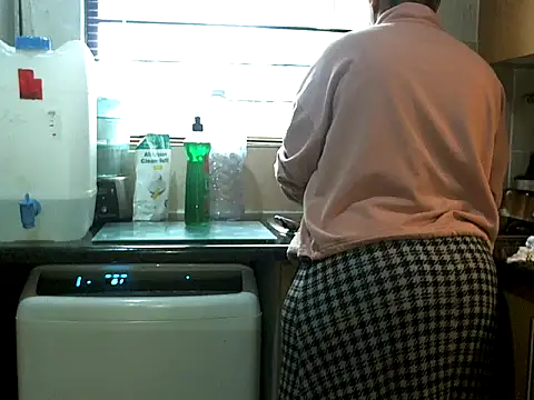 NewBeginnings8 online show from 11.03.25