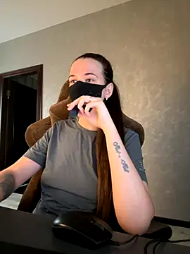 ZlatoslavaLo online show from 11.12.25