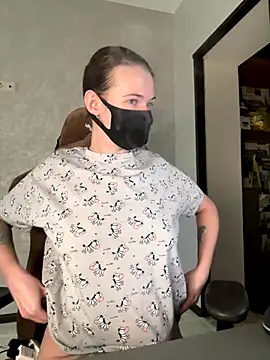 ZlatoslavaLo online show from 11.14.25