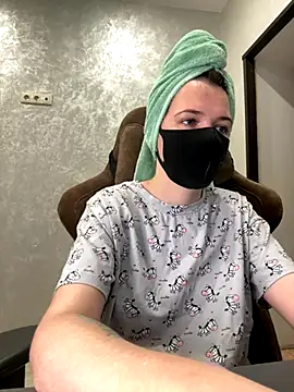 ZlatoslavaLo online show from 11.25.25