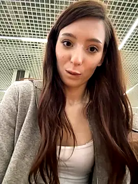 LilluKatten online show from 11.05.25