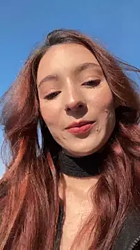 LilluKatten online show from 11.27.25