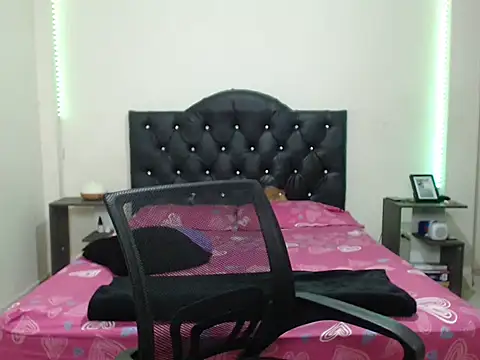 Girlbigtits online show from 11.20.25