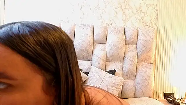 amarahanks1 online show from 11.25.25