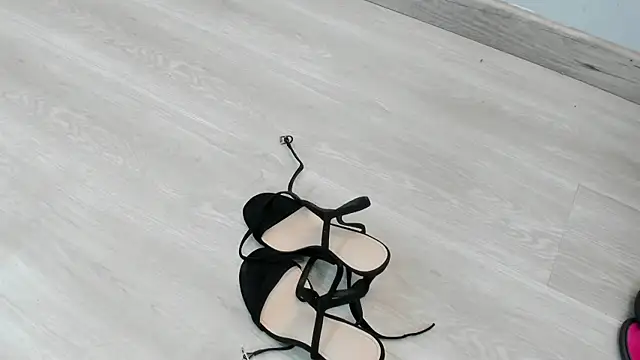 scarlett leblanc  online show from 04.04.26