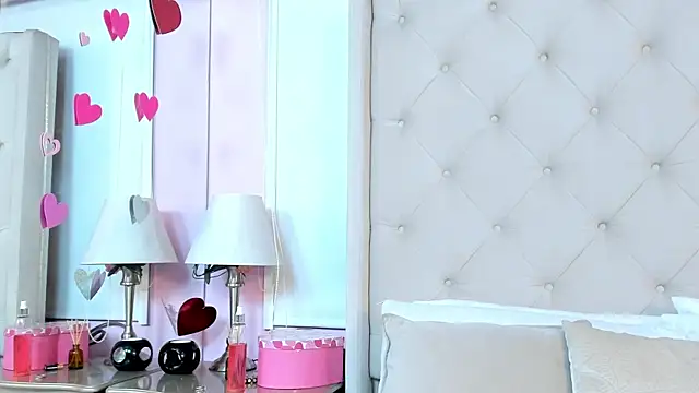 Snapshot of scarlett_leblanc_ chatting on 07.15.26 scarlett leblanc online show from 07.15.26