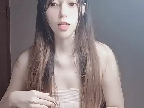 JuliaNoir online show from 11.07.25