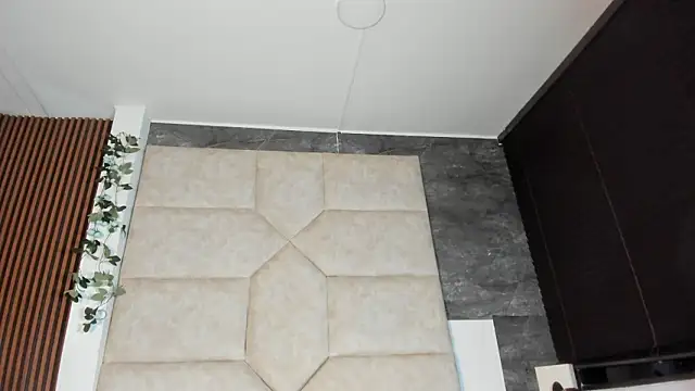 Liia Leens online show from 02.20.26