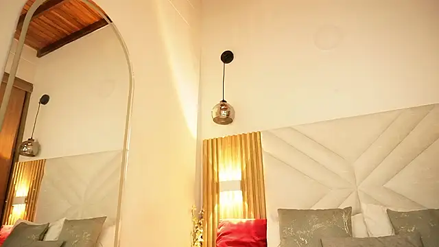 Kat Saky online show from 02.02.26