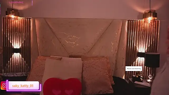 Kat Saky online show from 04.15.26