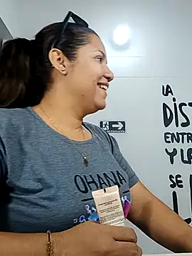 Samaraa Lee online show from 11.26.25