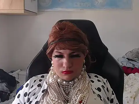 Snapshot of VanesaCrossic chatting on 04.01.26 VanesaCrossic online show from 04.01.26